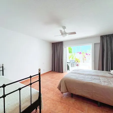 Ocean View Duplex - Club Atlantis In Puerto Colon Se16 * אדחה