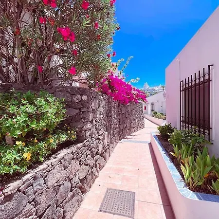Ocean View Duplex - Club Atlantis In Puerto Colon Se16 Holiday home *